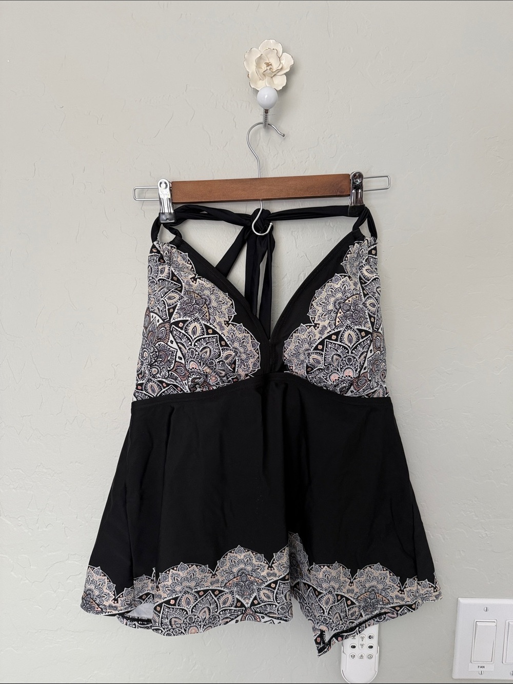 Swimsuits For All Black Paisley-Trim Halter Tankini top - Picture 1 of 4
